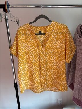 SHEIN Yellow Floral V-Neck Short Sleeve Blouse